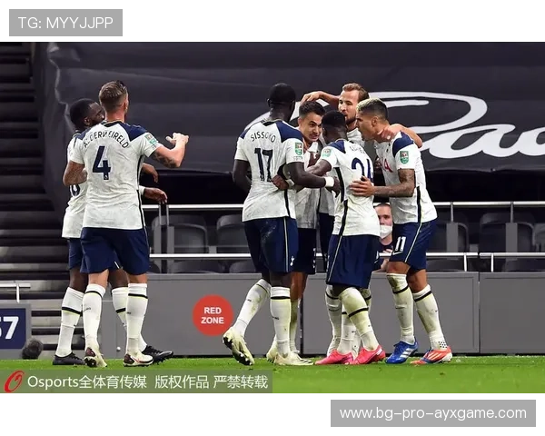 托特纳姆热刺弧顶直传创造绝佳机会