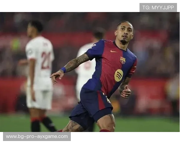 拉菲尼亚中路斜塞助攻佩德里破门